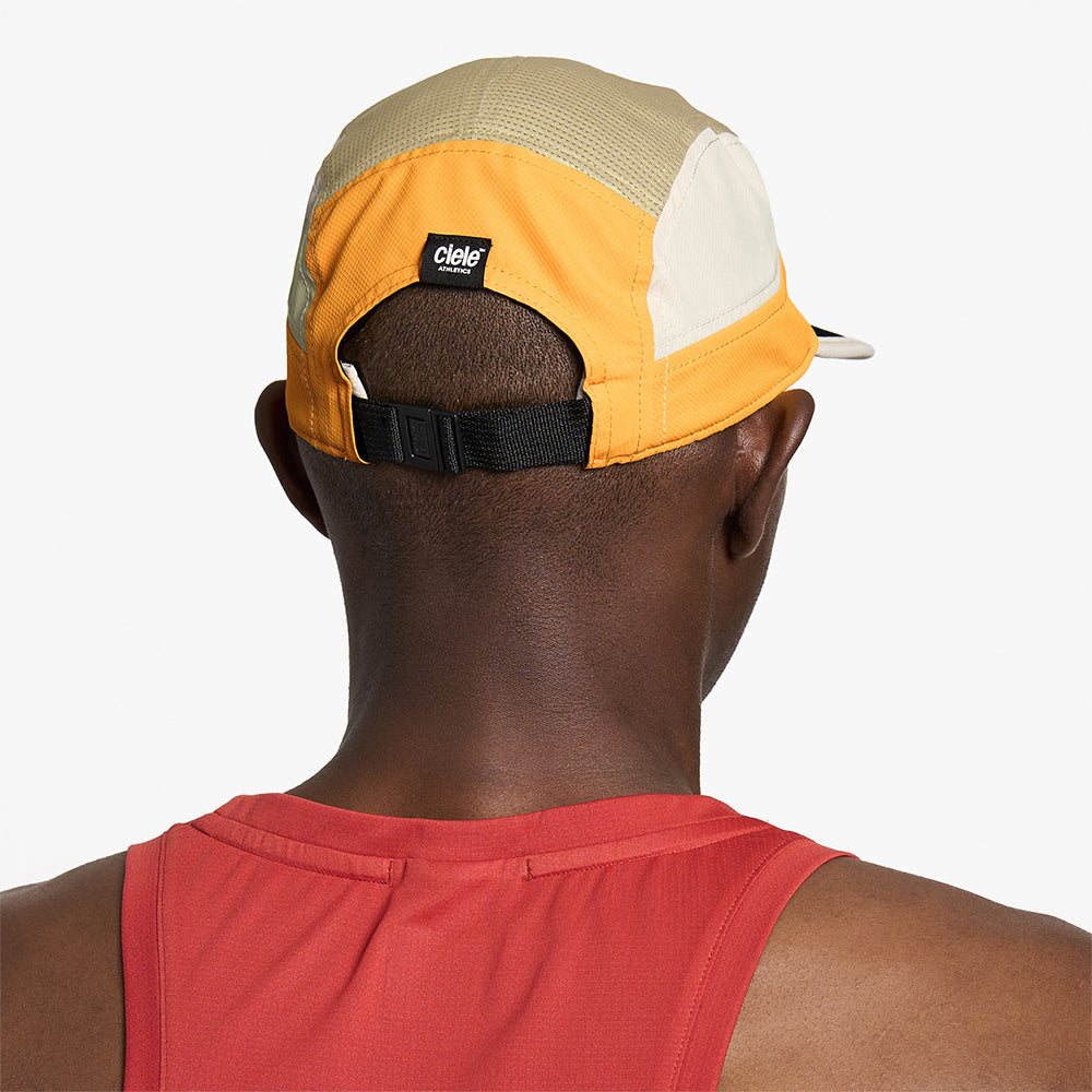 Ciele GOCap Field Iconic Bar Clementine Sand